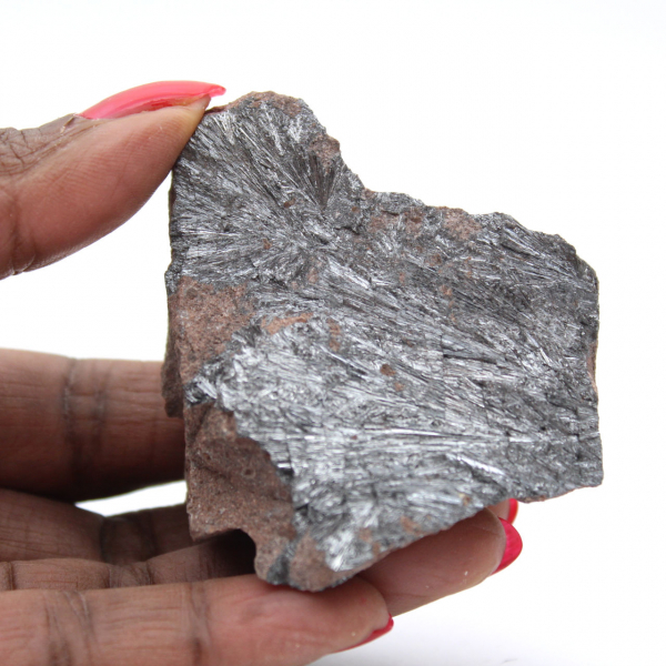 Piccolo ornamento di pirolusite, cristallizzazione