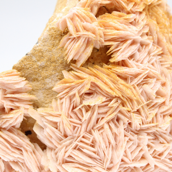 Cristalli di barite arancione dal Marocco per collezionisti