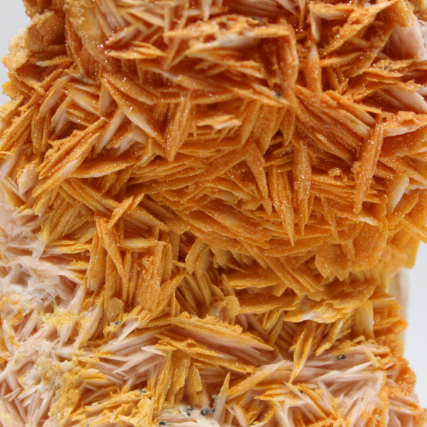 Cristalli naturali di barite arancione dal Marocco