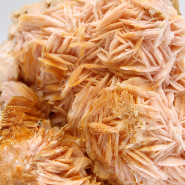 Barite arancione dal Marocco, campione cristallizzato