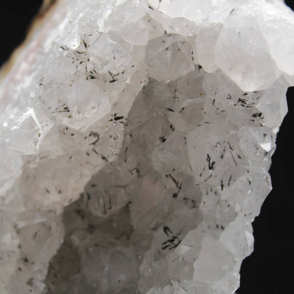 Esemplare di quarzo e goethite dal Marocco, geode filamentosa