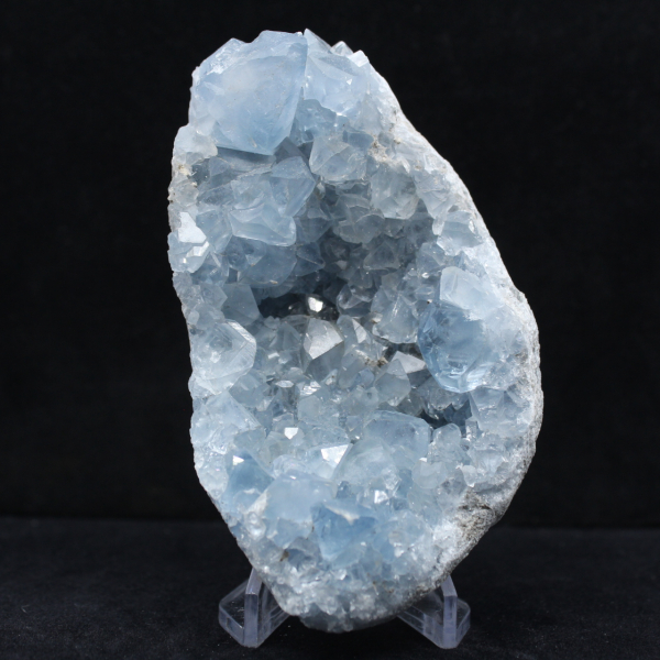 Celestite del Madagascar - Formazione cristallina