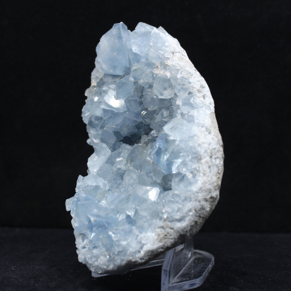 Celestite del Madagascar - Formazione cristallina