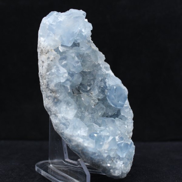 Celestite del Madagascar - Formazione cristallina