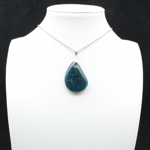 Ciondolo in apatite del Madagascar - Cristallizzazione naturale