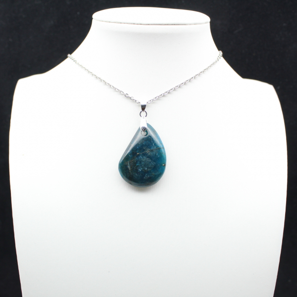 Ciondolo in apatite del Madagascar - Cristallizzazione naturale