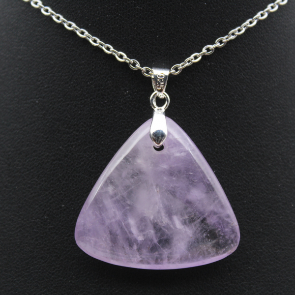 Ciondolo in ametista del Madagascar - Geologia ed estetica