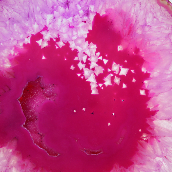 Agata naturale tagliata tinta rosa