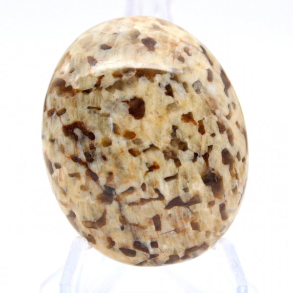 Piccolo ciottolo di feldspato proveniente dal Madagascar – Esemplare naturale
