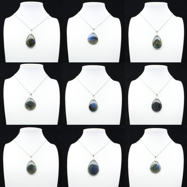 Ciondolo a goccia in labradorite