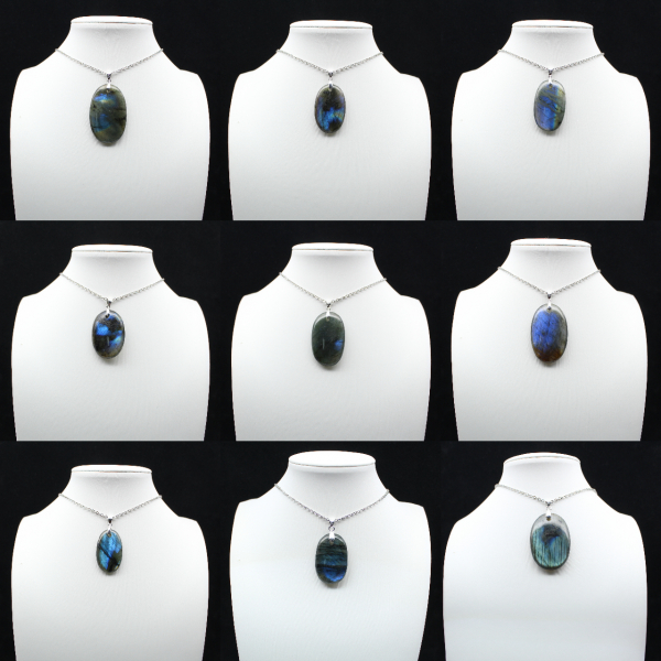 Ciondolo ovale in labradorite