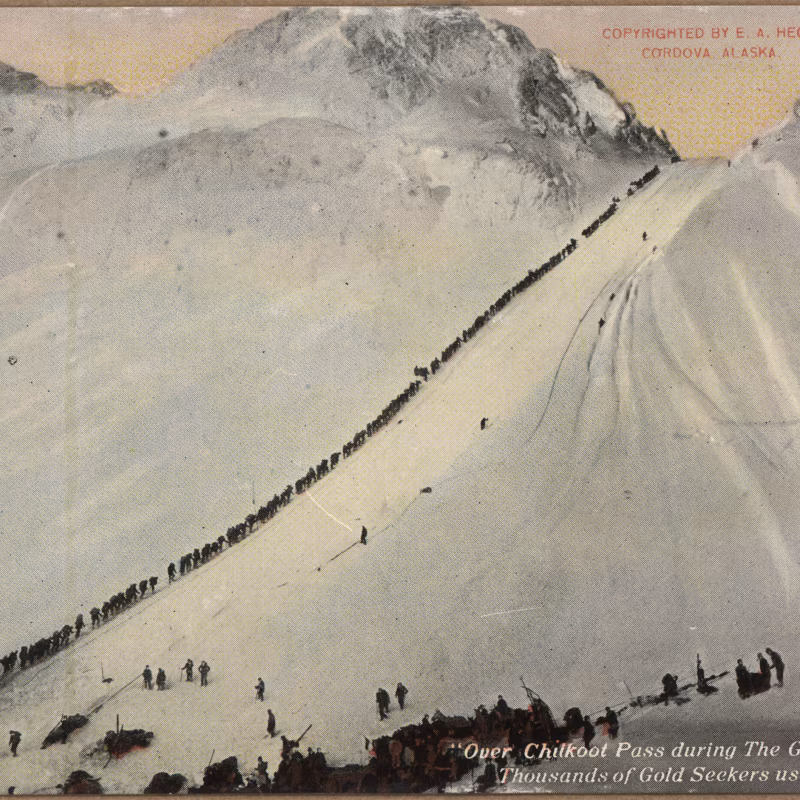 La storia della corsa all'oro negli Stati Uniti Over Chilkoot Pass during the Gold Rush in Alaska