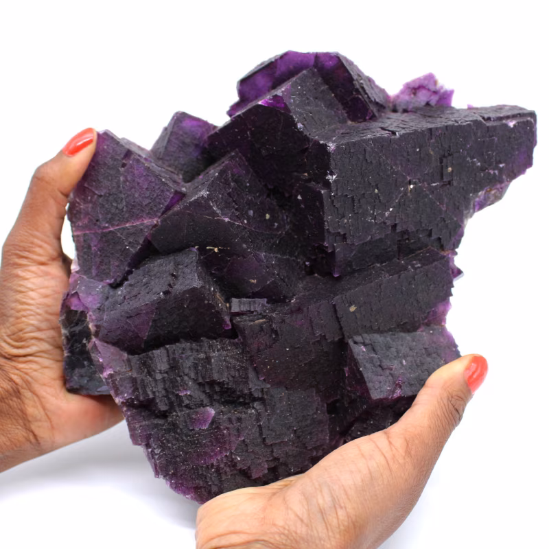 Minerali fluorescenti: quando le pietre brillano al buio mineral 8