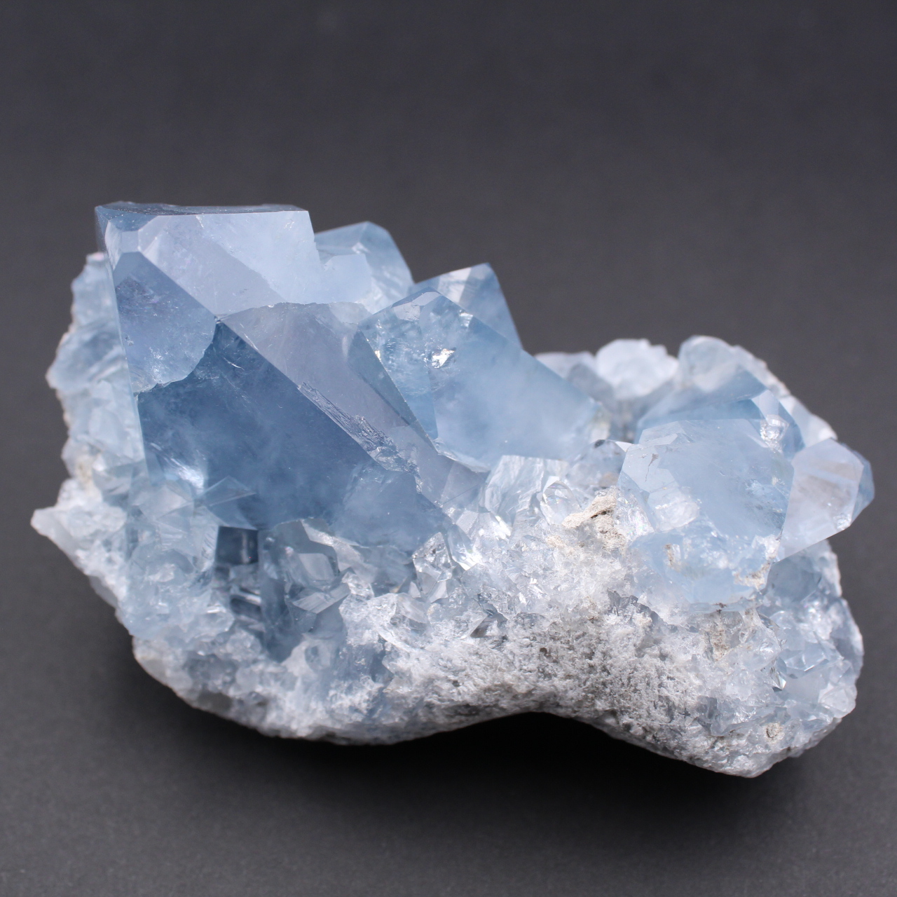 Cristalli di celestite blu