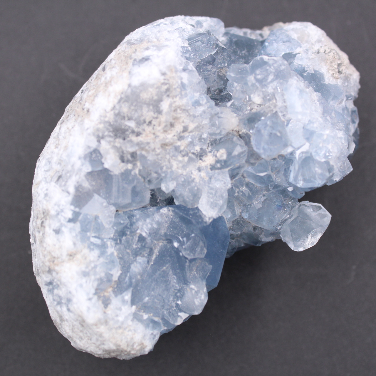 Cristalli di celestite blu