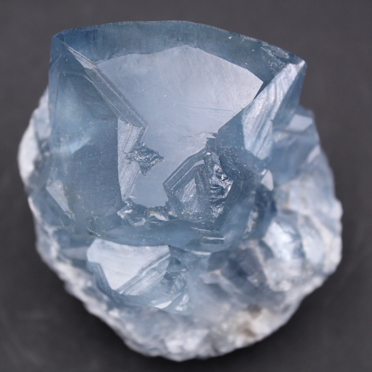 Cristalli di celestite blu