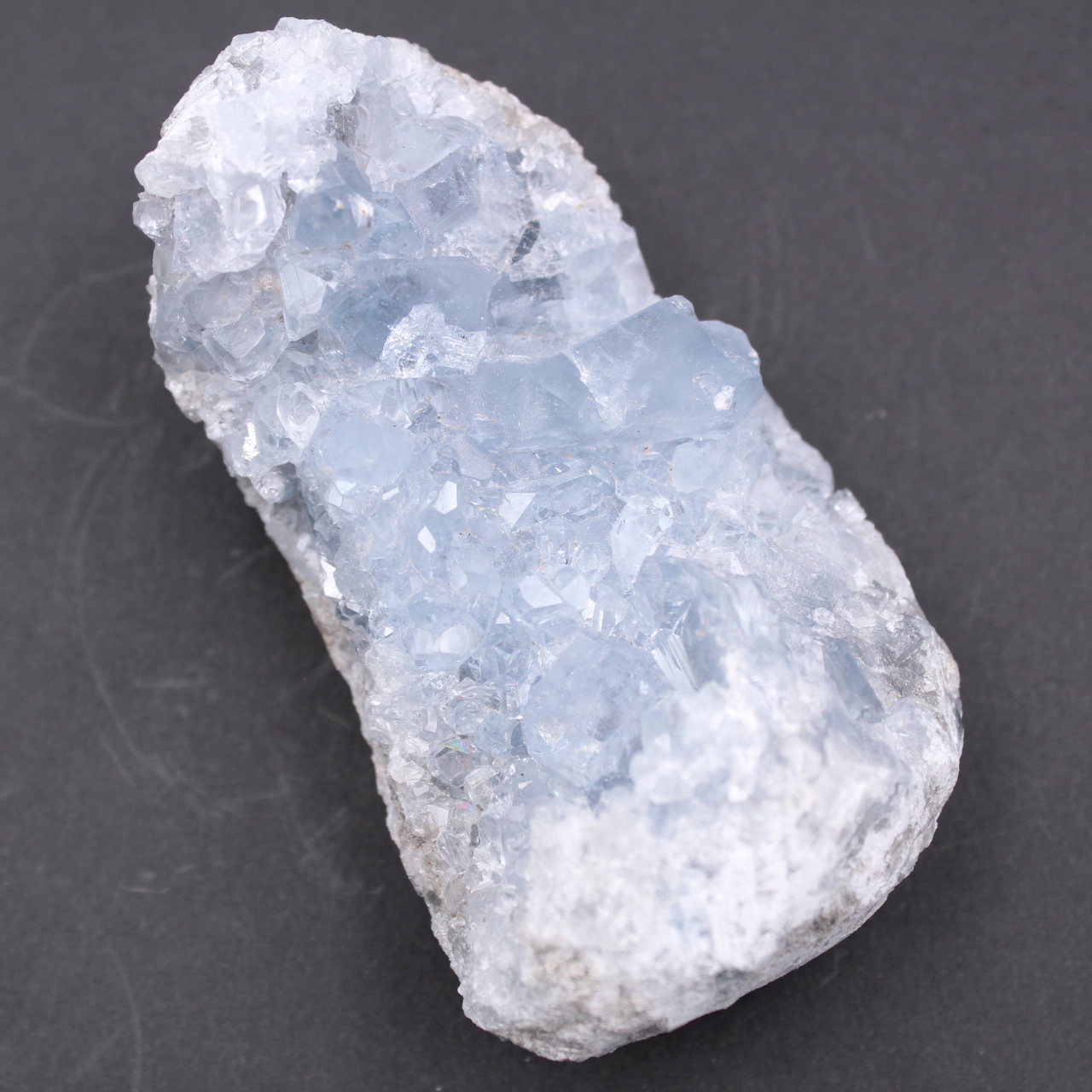 Cristalli di celestite blu