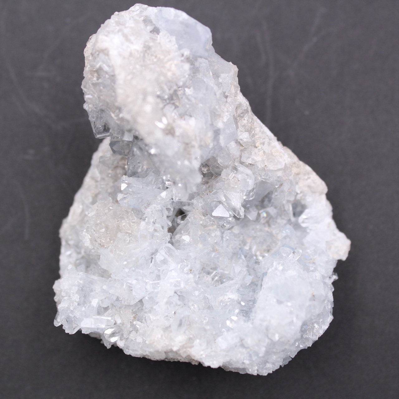 Cristalli di celestite blu
