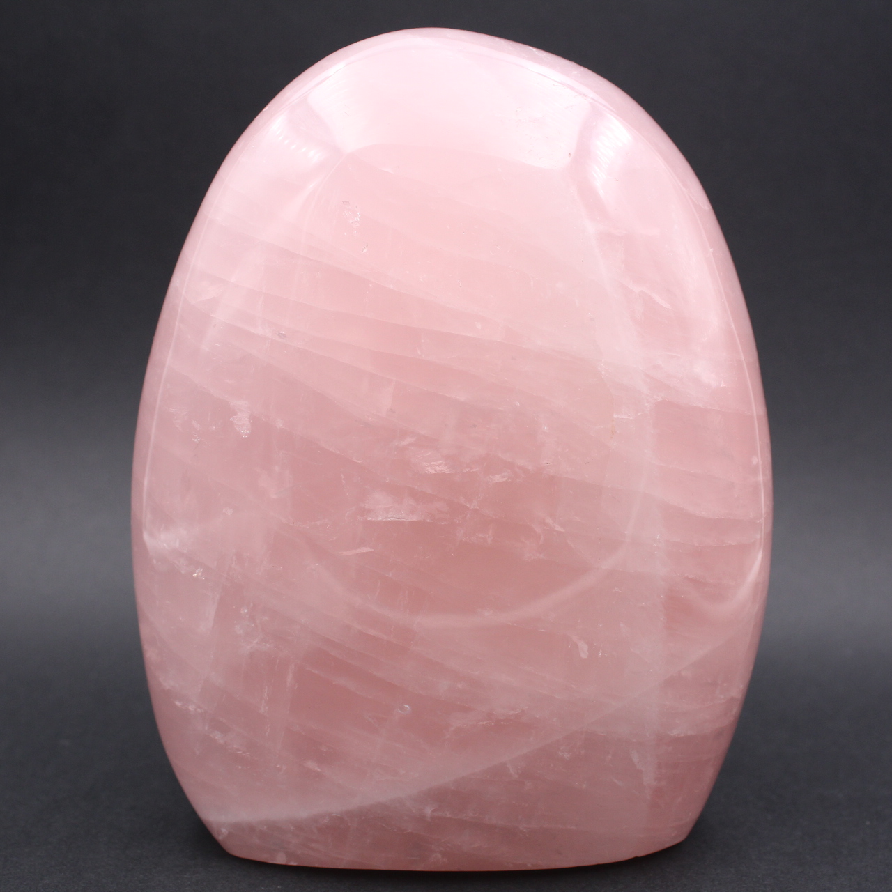 Grande blocco di quarzo rosa lucido
