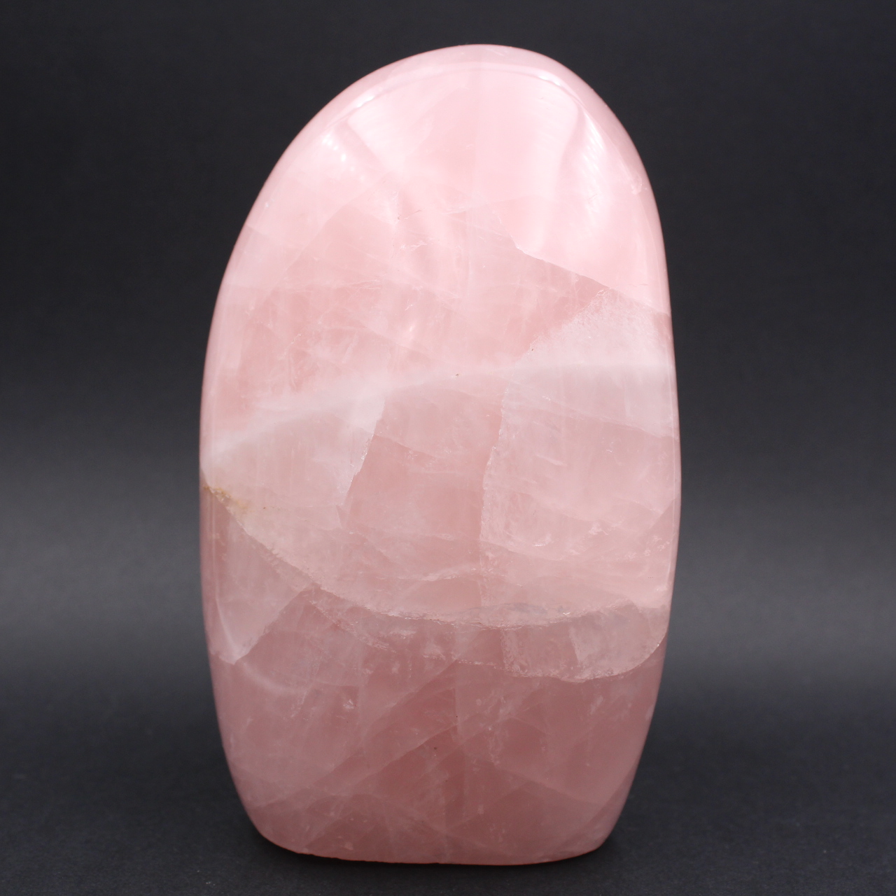 Grande blocco di quarzo rosa lucido