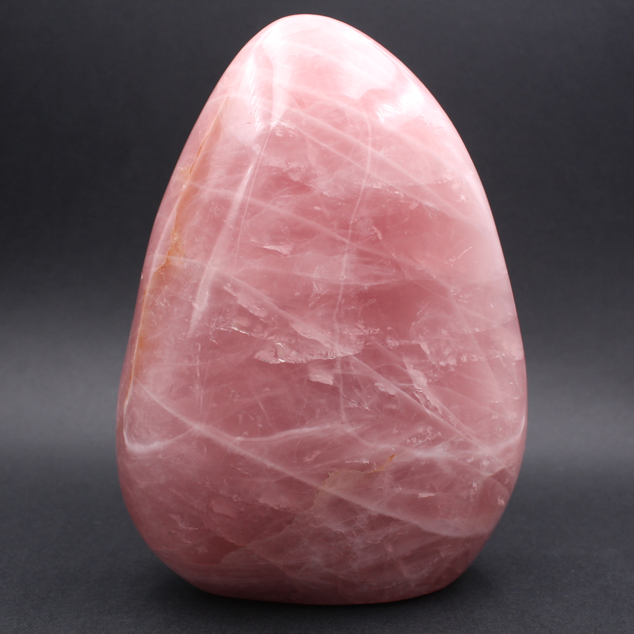 Grande blocco di quarzo rosa lucido