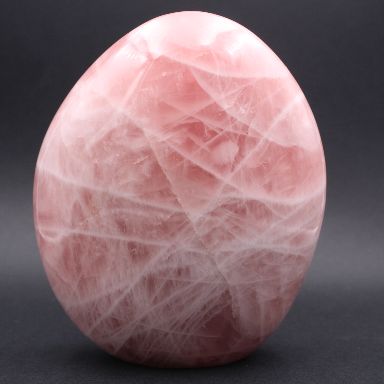 Grande blocco di quarzo rosa lucido