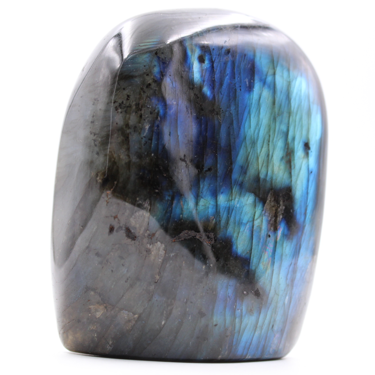 Pietra labradorite bluastra a forma libera