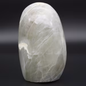 Pietra garnierite lucidata