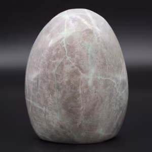 Garnierite lucida