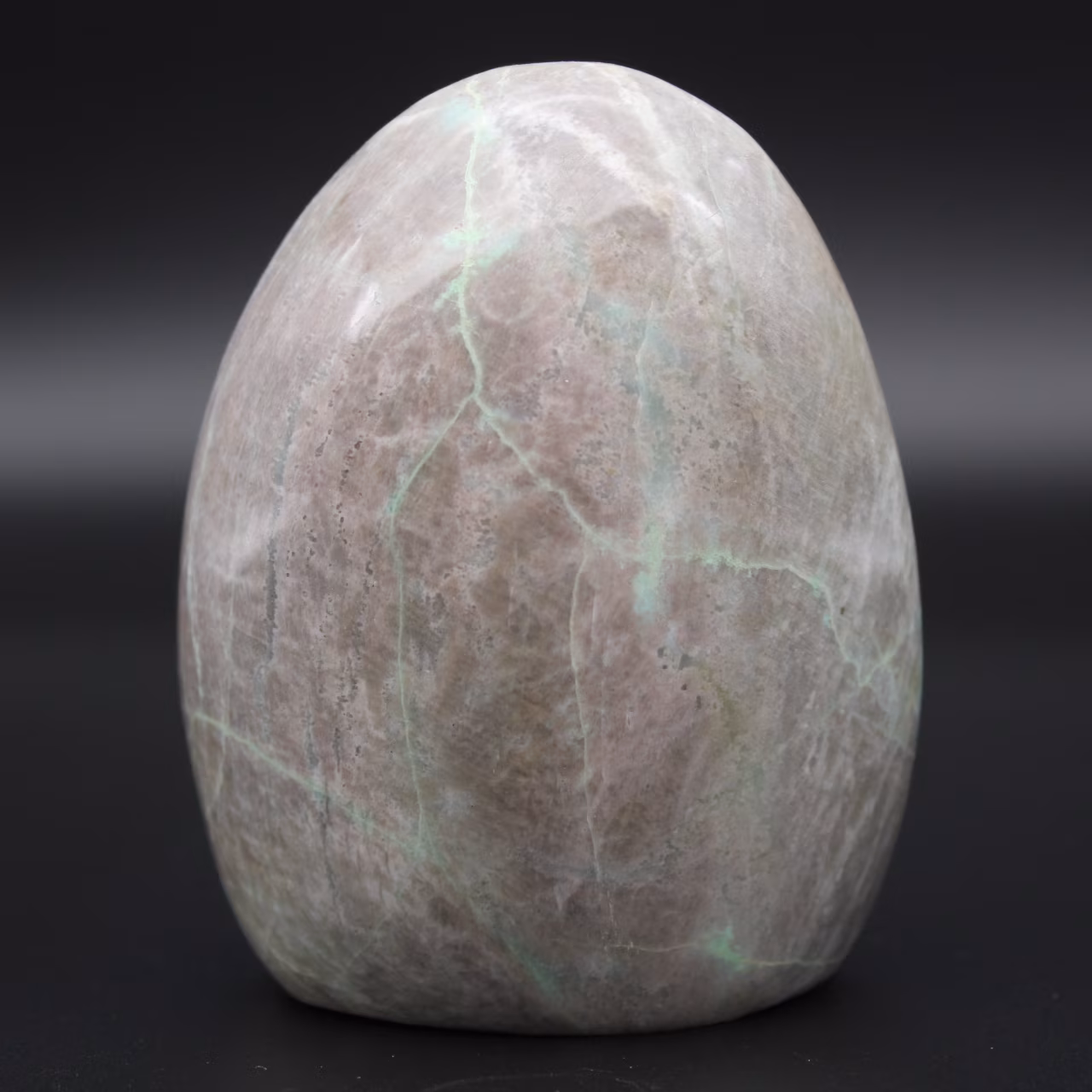 Garnierite lucida