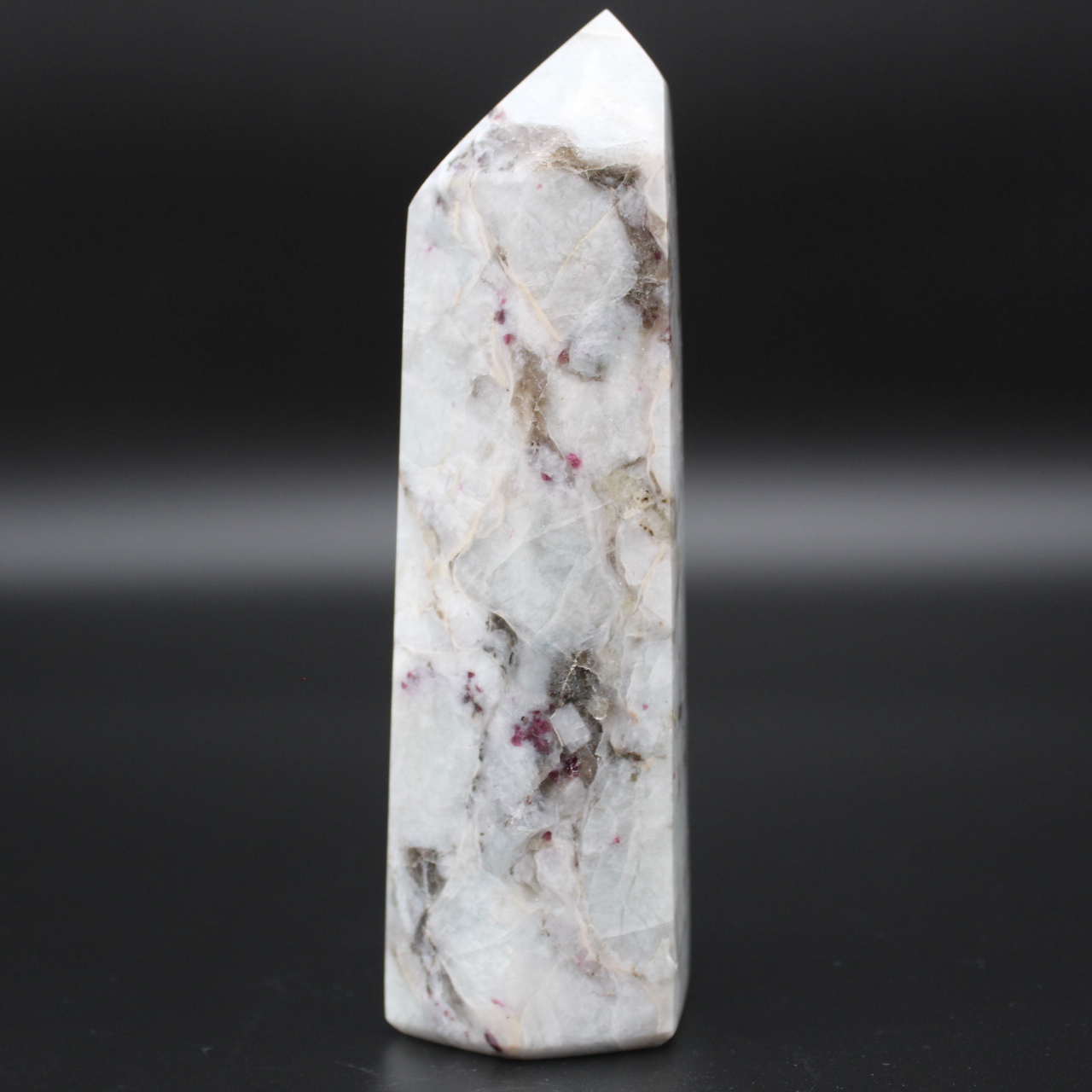 Prisma di pietra lepidolite