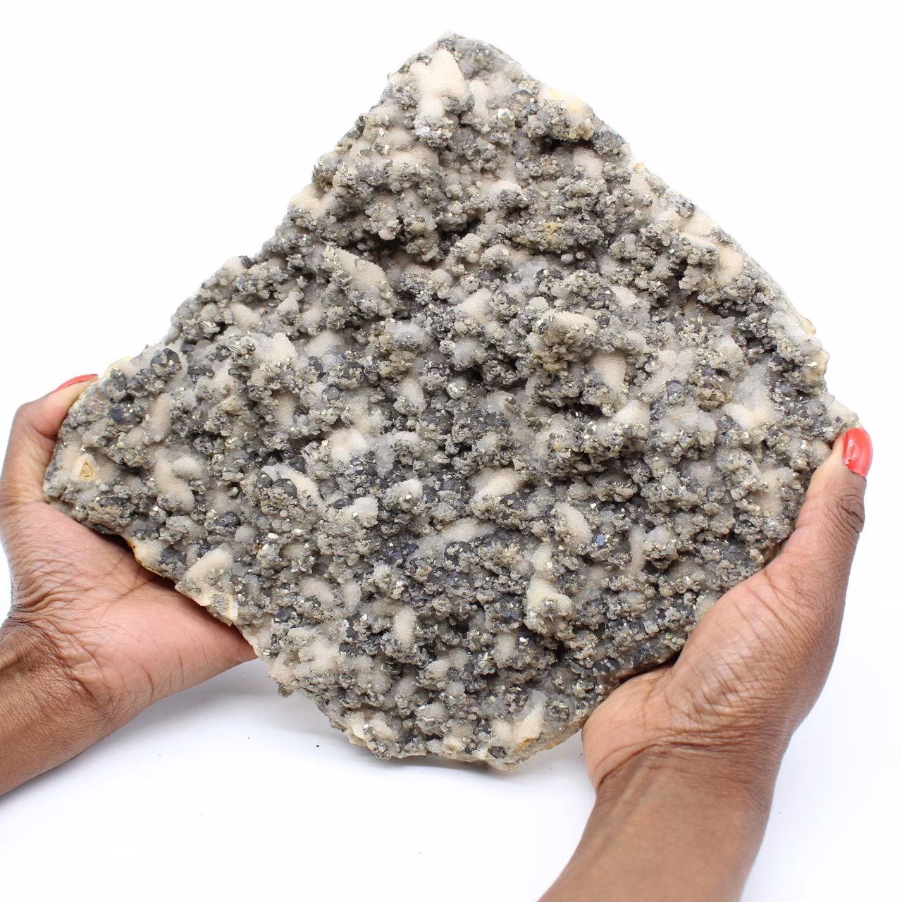 Grande lastra di quarzo con cristalli di pirite e sfalerite (blenda)