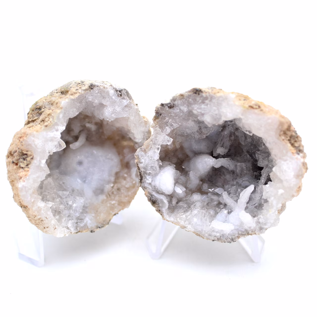 Geode intero di agata di cocco