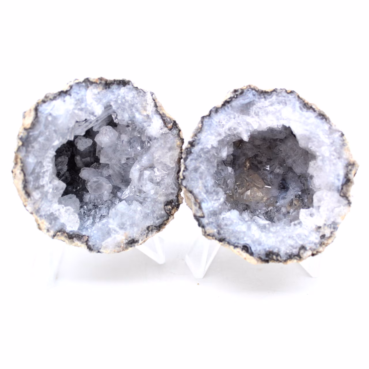 Geode intero di agata di cocco