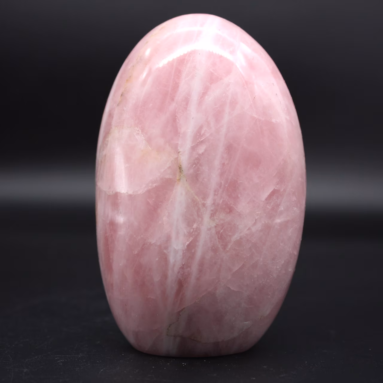 Pietra di quarzo rosa a forma libera