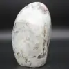 Piedra ornamental con inclusión de turmalina - 2