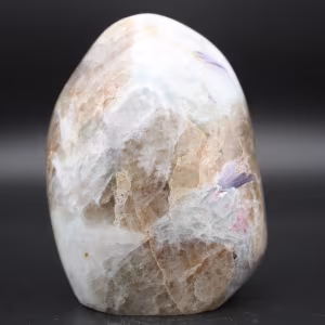 Piedra con inclusión de Turmalina de Madagascar