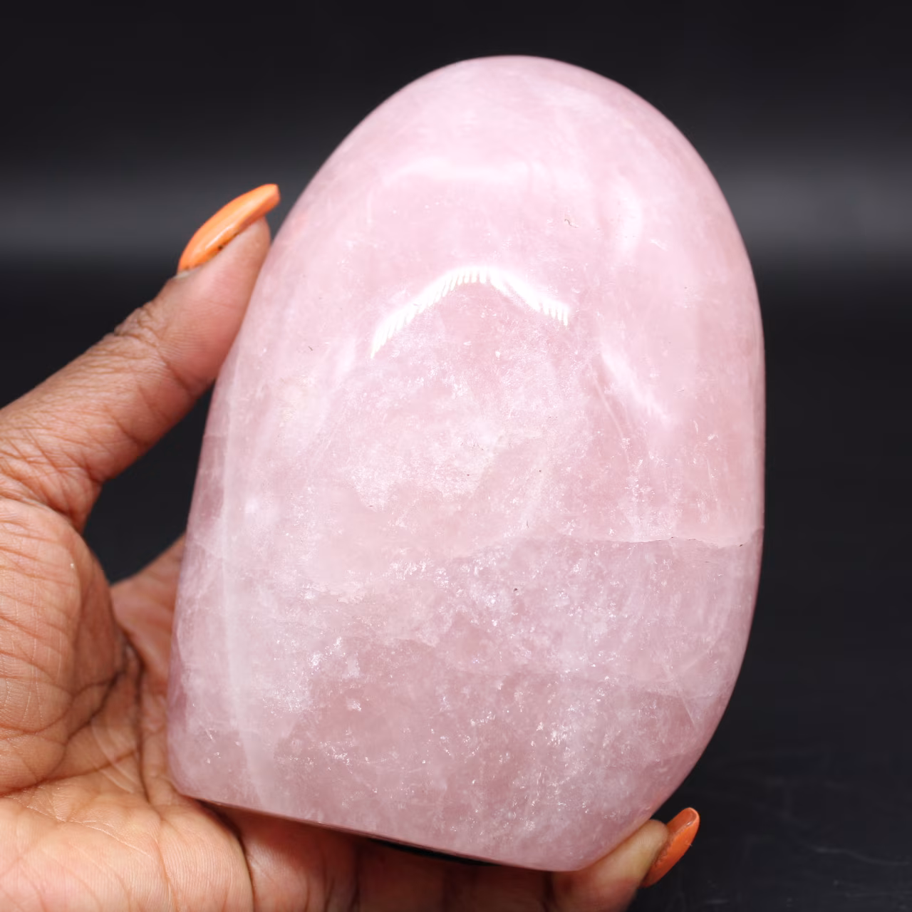 Pietra lucidata al quarzo rosa