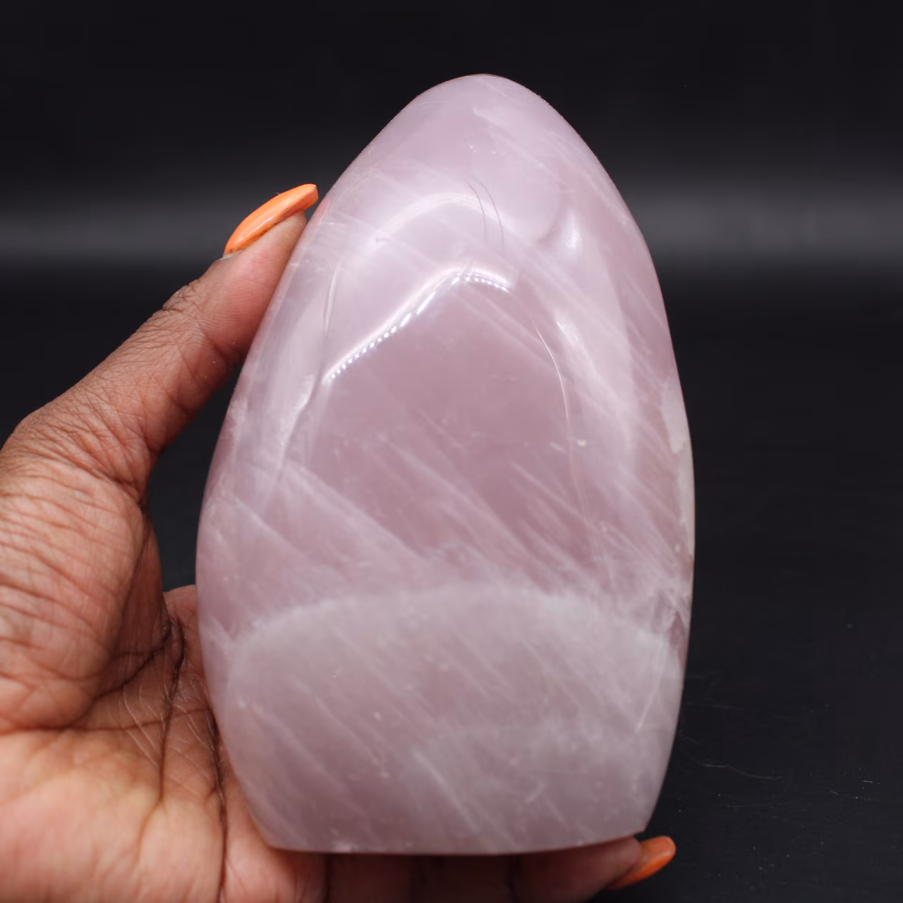 Pietra lucidata al quarzo rosa