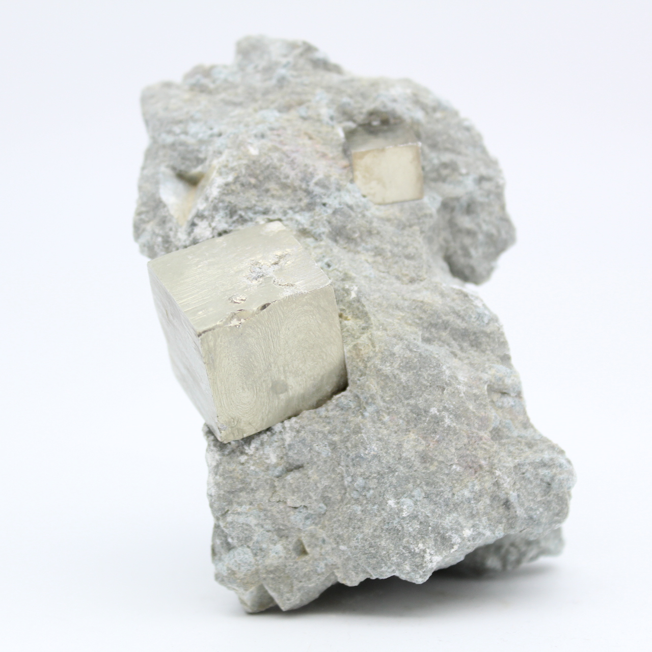 Cubetti di pirite sul fiume gange