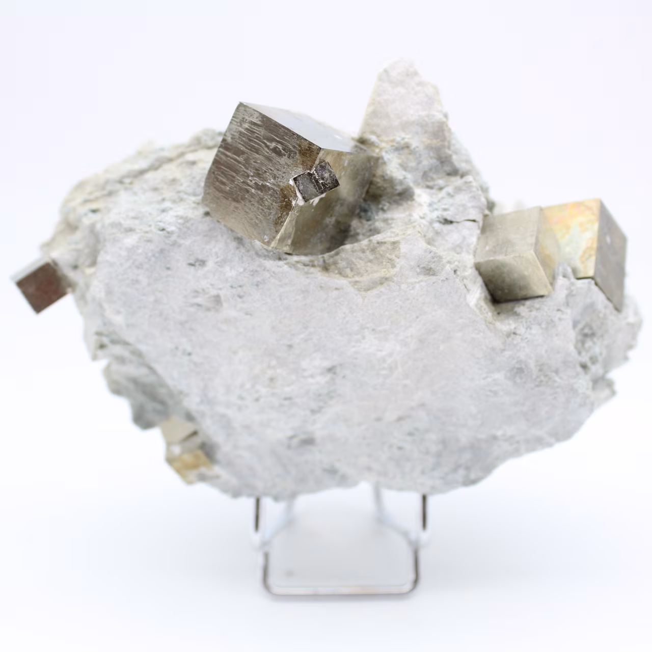 Cristalli cubici di pirite