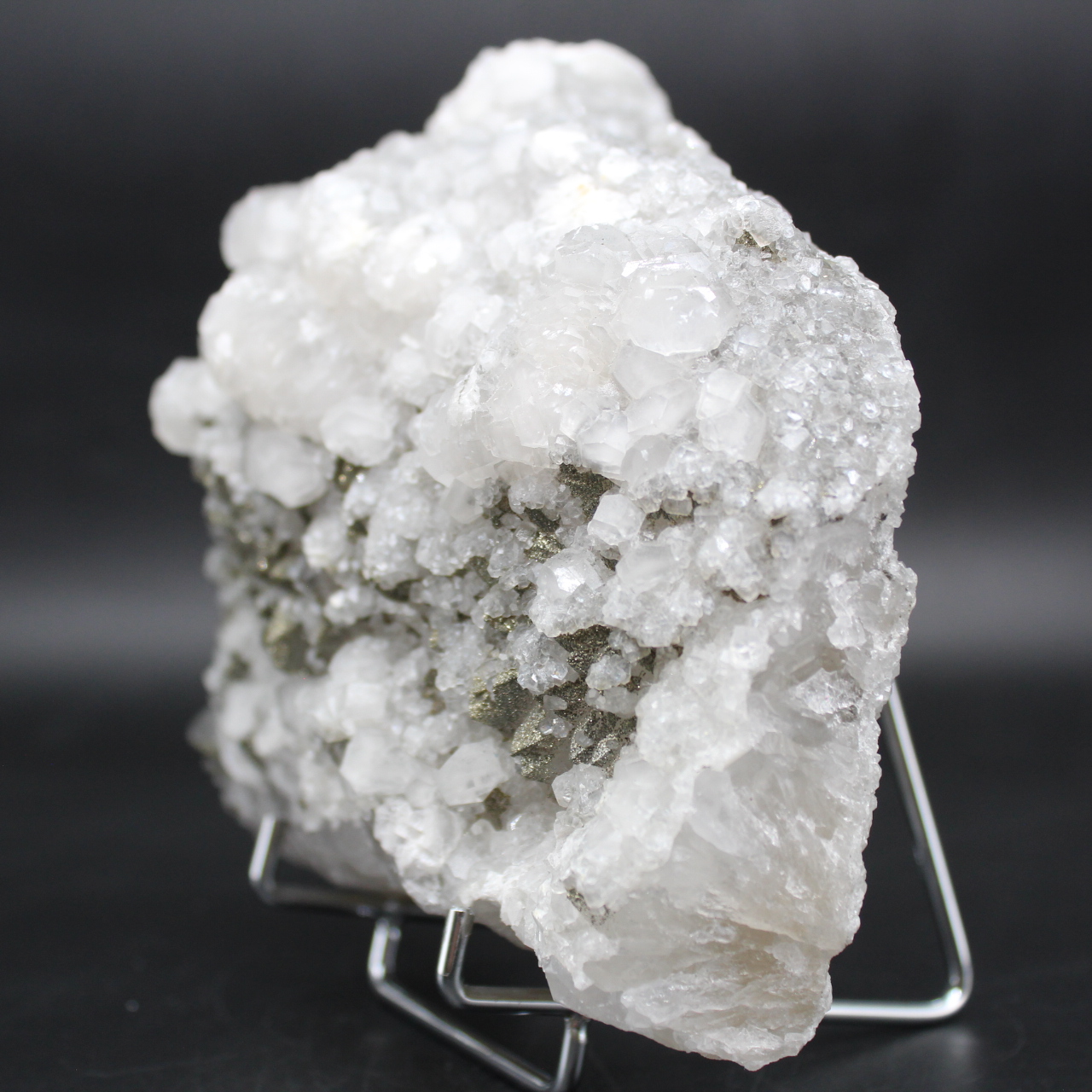 Cristalli di calcite con pirite Marocco 2.15kg 16cm, 89€