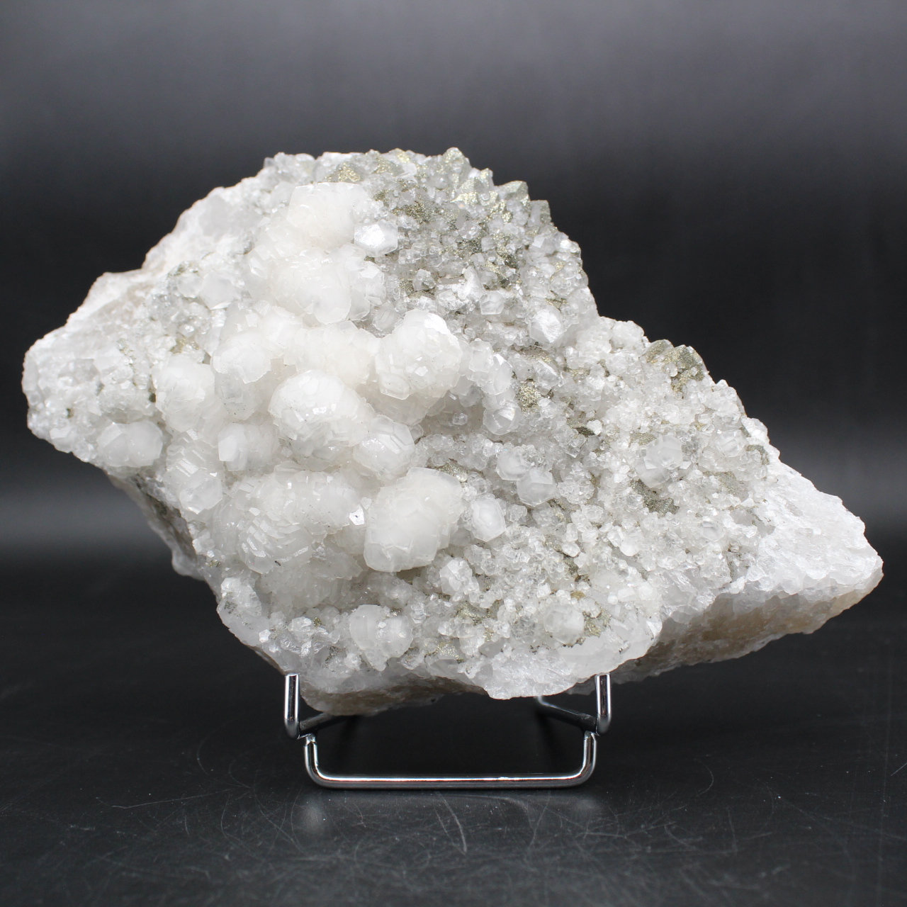 Calcite in cristalli e pirite