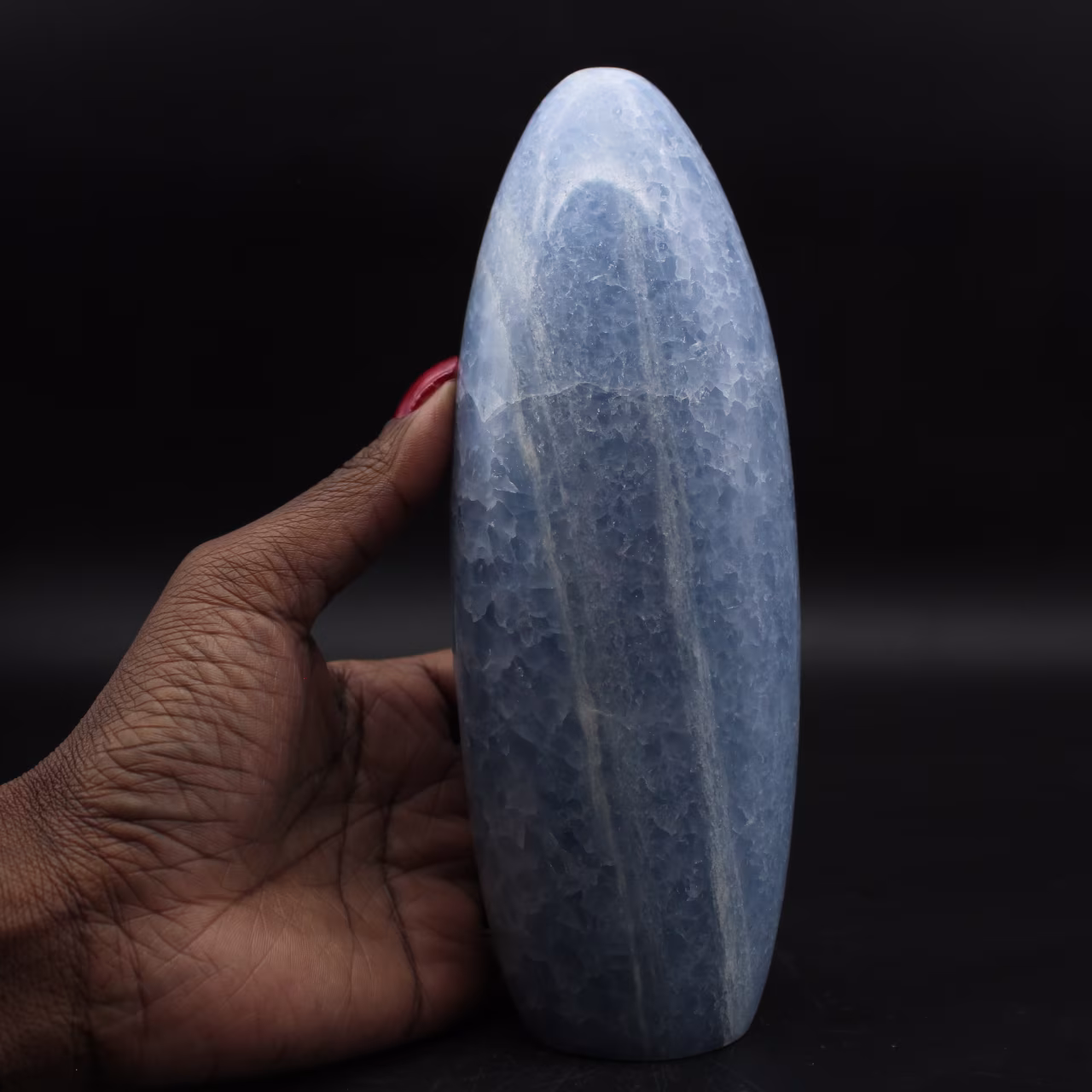Calcite blu a mano libera