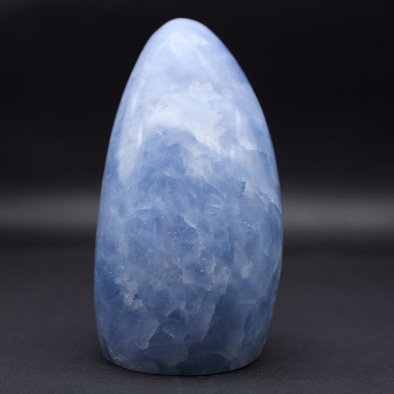 Calcite blu ornamentale