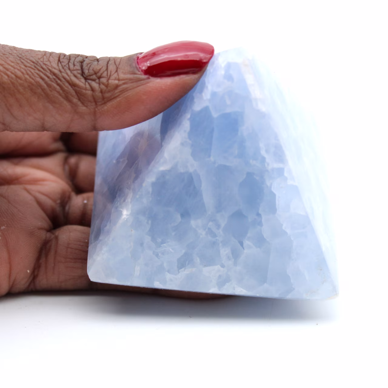 Piramide di calcite blu