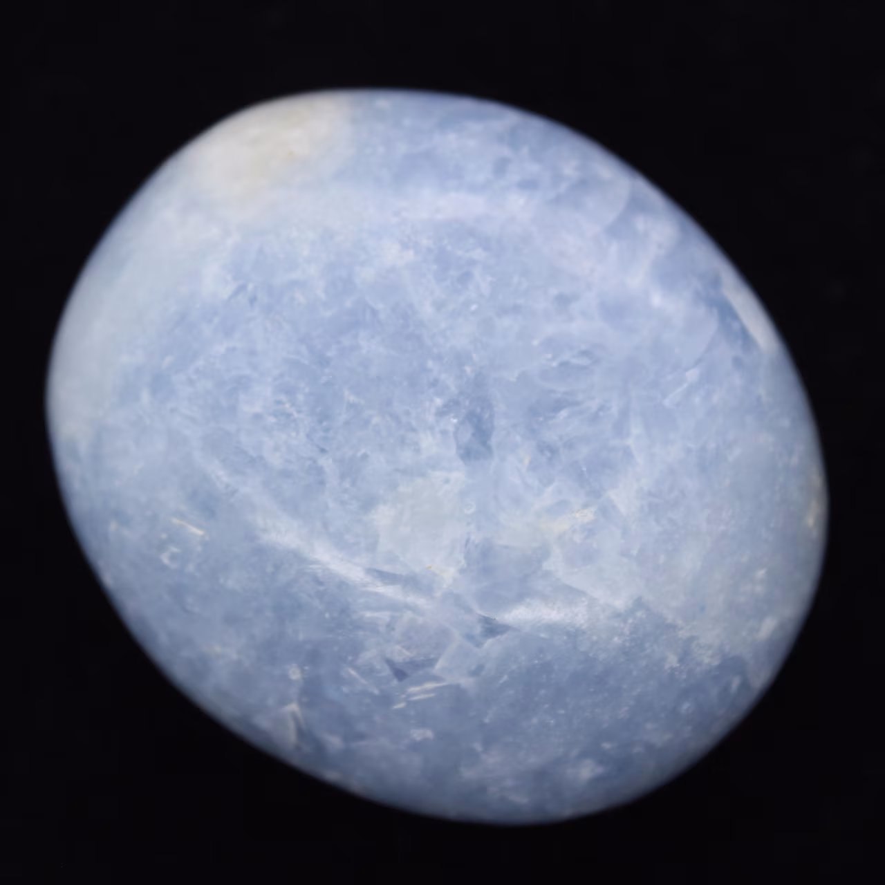 Ciottoli di calcite blu