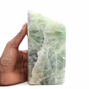 Eptaedro di fluorite verde