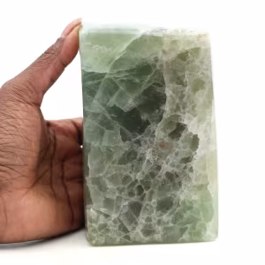 Eptaedro di fluorite verde
