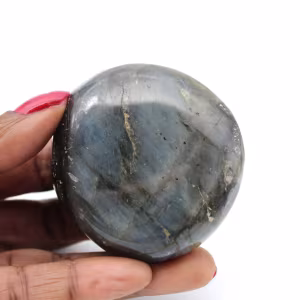Ciottolo di labradorite del Madagascar